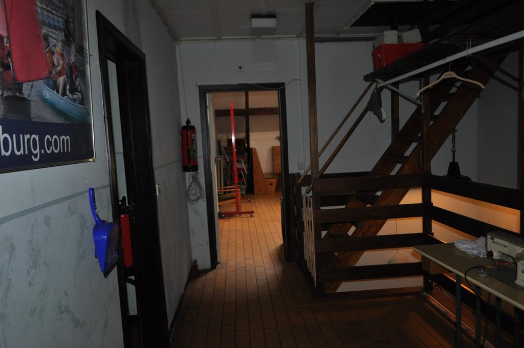 Sailcenter Limburg Hostel Kinrooi Buitenkant foto