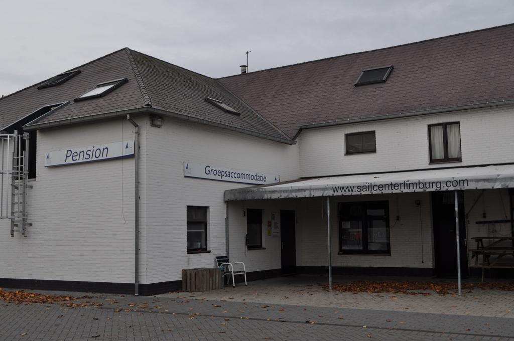 Sailcenter Limburg Hostel Kinrooi Buitenkant foto