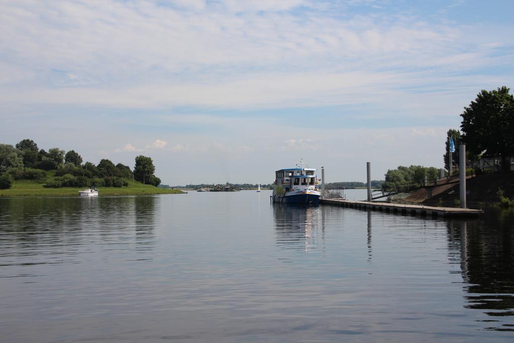 Sailcenter Limburg Hostel Kinrooi Buitenkant foto